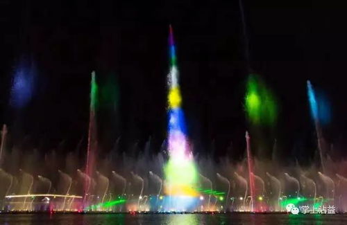曲靖西河公园今日正式开放，音乐喷泉点亮城市夜空